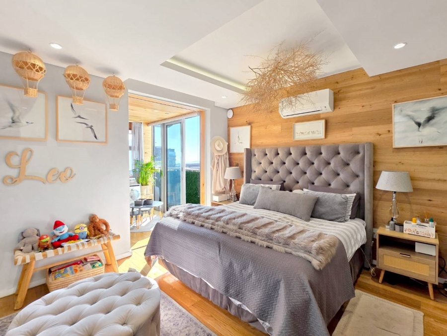 3 Bedroom Property for Sale in Sea Point Western Cape